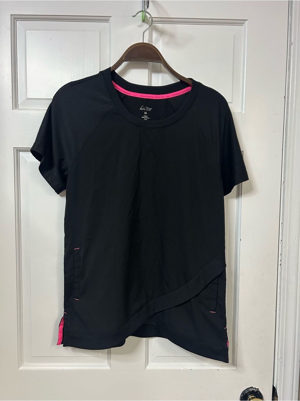Koi Lite Black Short Sleeve Scrub Top Tee with Pink Trim